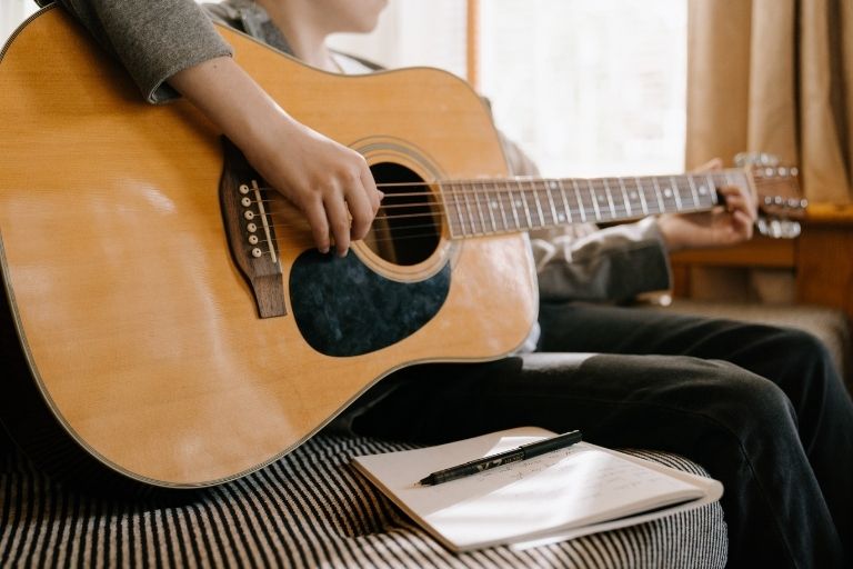 Guitarras ACÚSTICAS